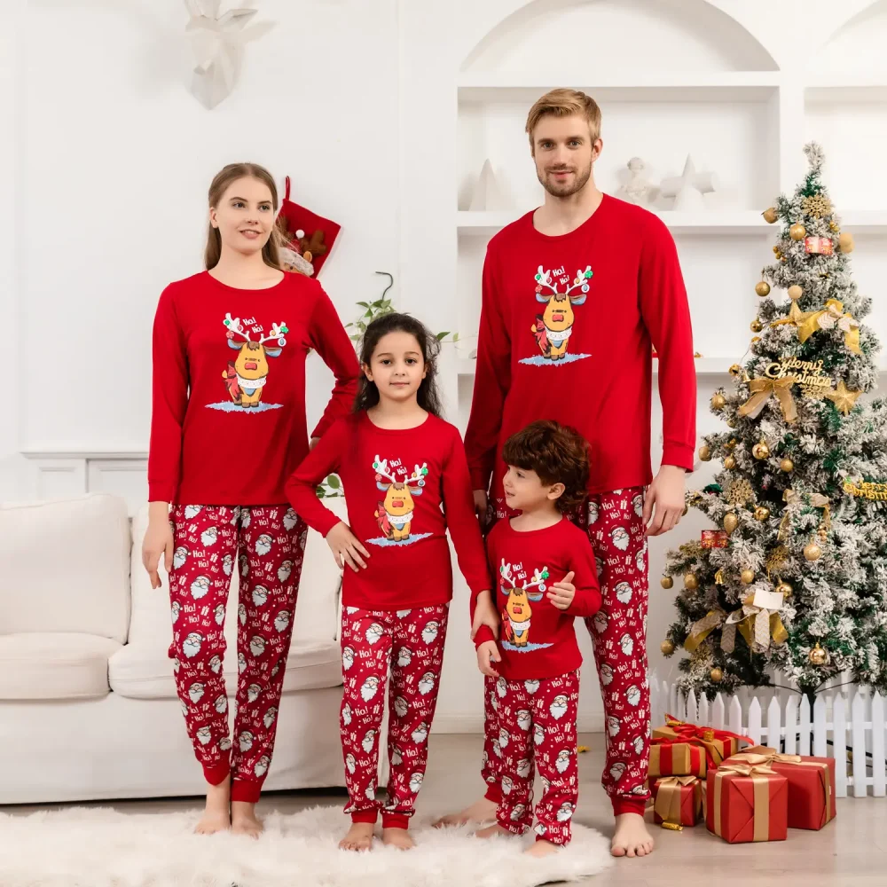 Pijama de Natal com cara de Papai Noel 9