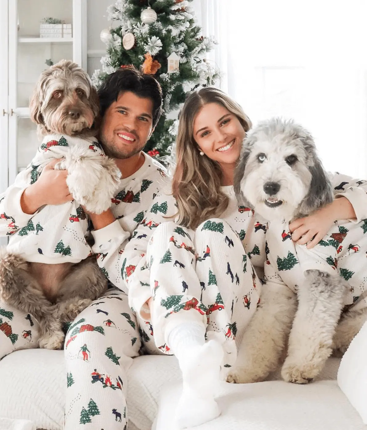 pyjama grinch de noël avec chien 1